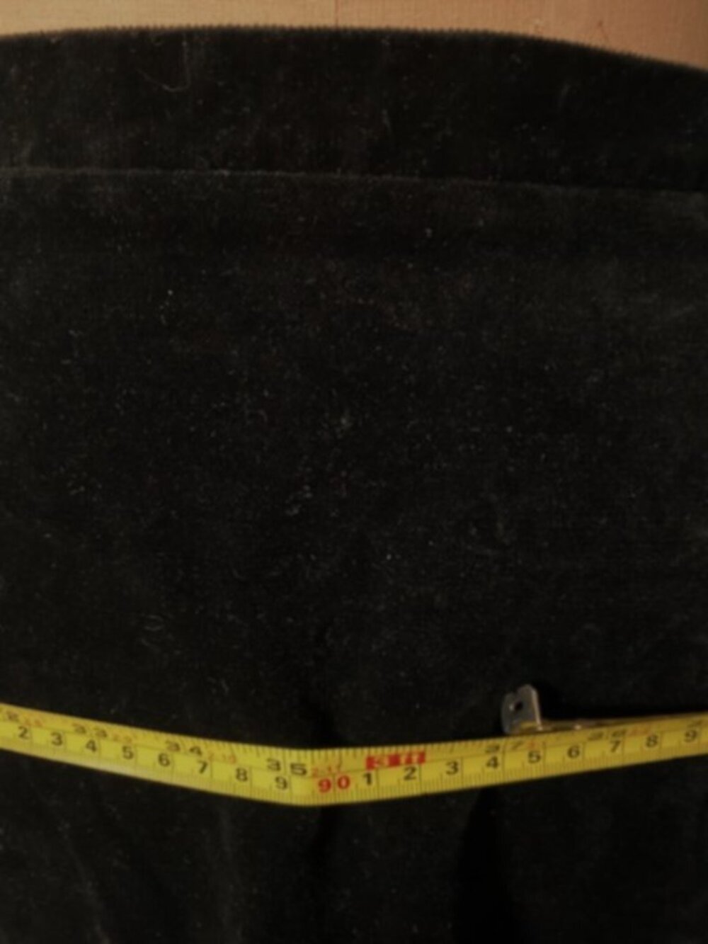 Vintage pencil fitted velvet skirt with bow - Picture 15 of 15